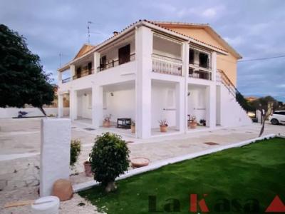 Location vacances Appartement BUDONI 08020