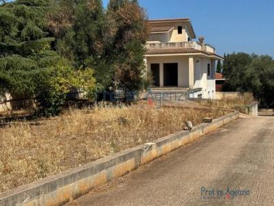 Vente Maison 8 pices CAROVIGNO 72012