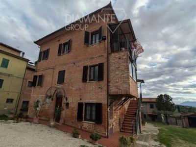 Vente Appartement 8 pices CASTIGLIONE-DEL-LAGO 06060