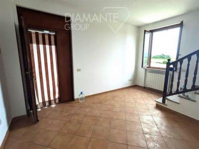 Location Appartement CASTIGLIONE-DEL-LAGO  en Italie