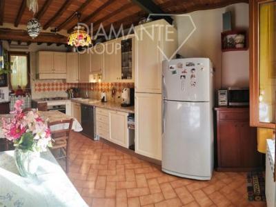 Vente Maison 7 pi�ces CASTIGLIONE-DEL-LAGO 06060