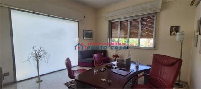 Vente Local commercial ERICE 91016