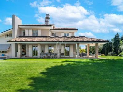 Vente Maison 13 pices GARDA 37016