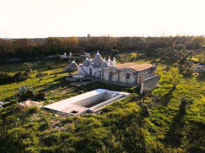 Vente Maison 8 pices OSTUNI 72017