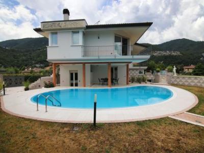 Location Maison 6 pices ROE 25077