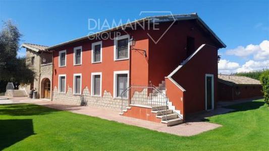 Vente Maison 17 pices SORANO 58010