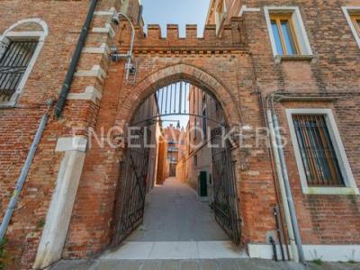 Vente Appartement 4 pices VENEZIA 30121