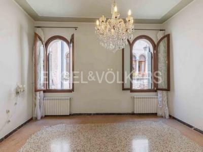 Vente Appartement 5 pices VENEZIA 30121