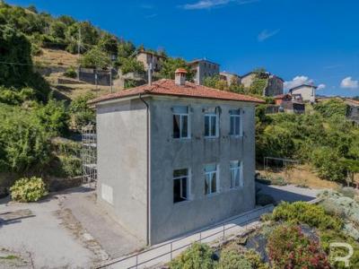 Acheter Maison 297 m2 Castelnuovo-di-garfagnana