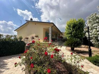 Acheter Maison 182 m2 Fauglia