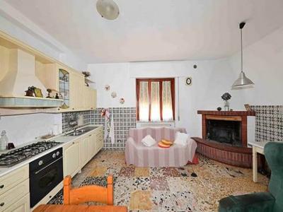 Annonce Vente 10 pices Maison Arezzo