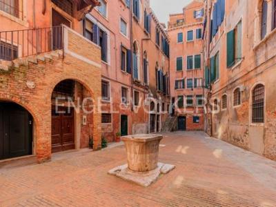 Acheter Maison 285 m2 Venezia