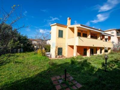 Annonce Vente 13 pices Maison Olbia