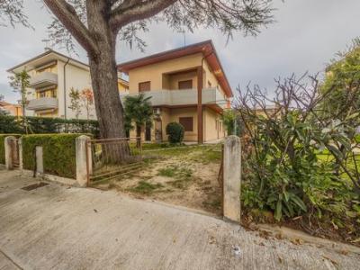 Acheter Immeuble 525 m2 Lignano-sabbiadoro