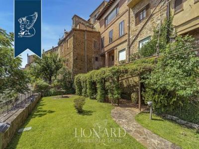 Acheter Appartement 246 m2 Montalcino