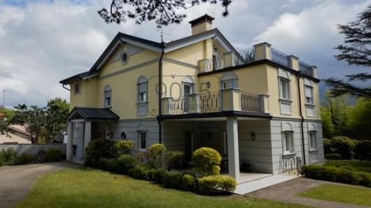 Acheter Maison 480 m2 Grignano