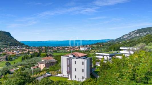Acheter Appartement 130 m2 Garda