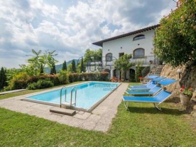 Acheter Maison 790 m2 Pescia