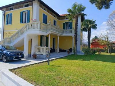 Acheter Maison 360 m2 Lesa