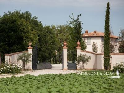 Acheter Maison 252 m2 Cortona