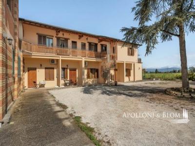 Acheter Maison 721 m2 Castiglione-del-lago