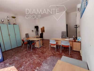 Louer Local commercial 60 m2 Castiglione-del-lago