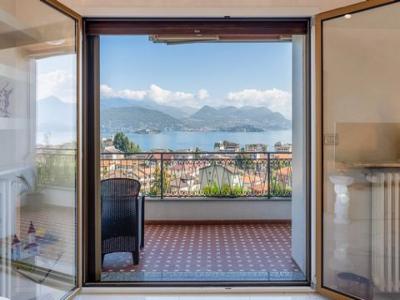 Acheter Appartement 120 m2 Stresa