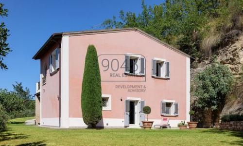 Acheter Maison 260 m2 Ascoli-piceno