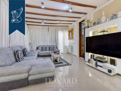 Acheter Appartement 130 m2 Roma