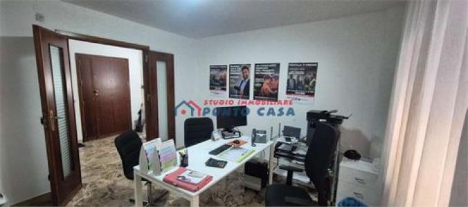 Louer Local commercial 85 m2 Trapani