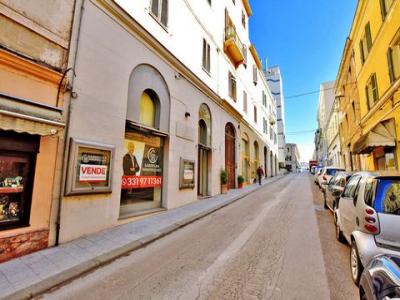 Acheter Local commercial 120 m2 Sassari