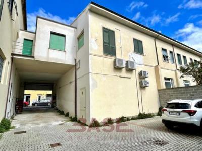 Annonce Vente 6 pi�ces Appartement Cecina