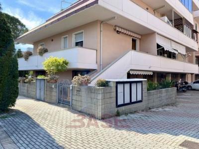 Annonce Vente 7 pi�ces Appartement Cecina