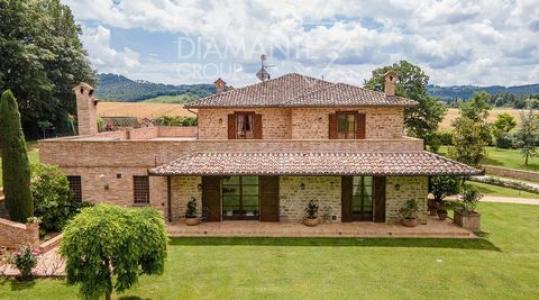 Acheter Maison 815 m2 Gubbio