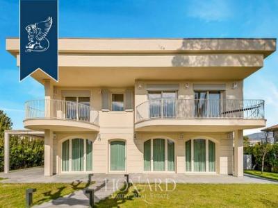 Acheter Maison 223 m2 Forte-dei-marmi