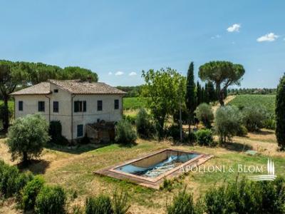 Acheter Maison 301 m2 Cortona
